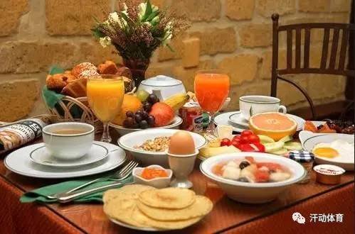 长跑运动员的训练_员长跑训练运动方法中错误的是_中长跑运动员训练方法