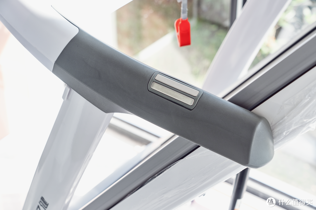 亿健 天猫联合定制跑步机ELF 跑步机:减震功能远超想象