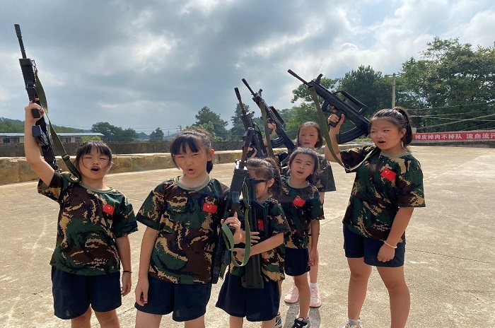 kaiyun体育 7天急救训练+CS大战+轻武器知识讲解|“先锋特战”军事体验夏令营
