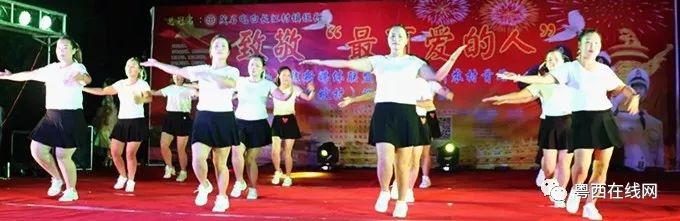 南海之恋广场舞_广场舞串烧,我们的南海_广场舞南海姑娘