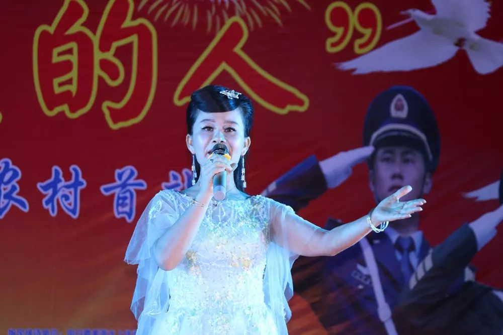 广场舞南海姑娘_南海之恋广场舞_广场舞串烧,我们的南海