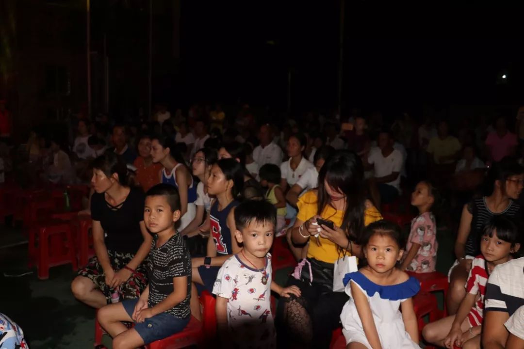 南海之恋广场舞_广场舞南海姑娘_广场舞串烧,我们的南海