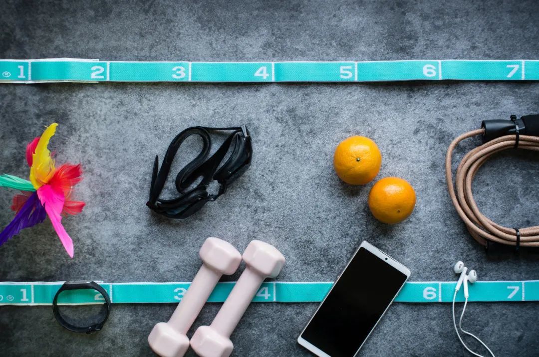 器材仰卧起坐的正确做法_仰卧起坐器材多少钱_坐仰卧起坐的器材叫什么