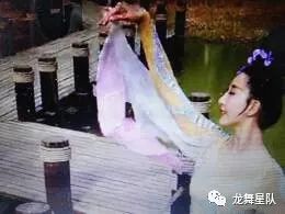 开yun官网入口登录APP下载 秋风无依，莲莲相偎，舞动如诗，情怀如画！上海红舞鞋团队新舞《莲的心事  编舞  赵璞玉》首发在此，速看！速看！感人就在转瞬间！