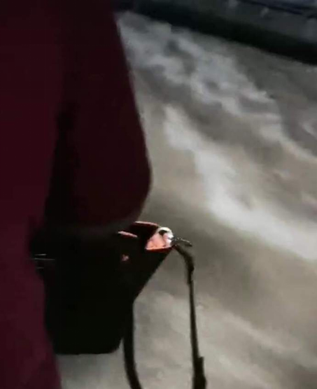 开yun官网入口登录APP下载 “我差点以为这是最后一条微信” 8位暴雨亲历者自述如何死里逃生