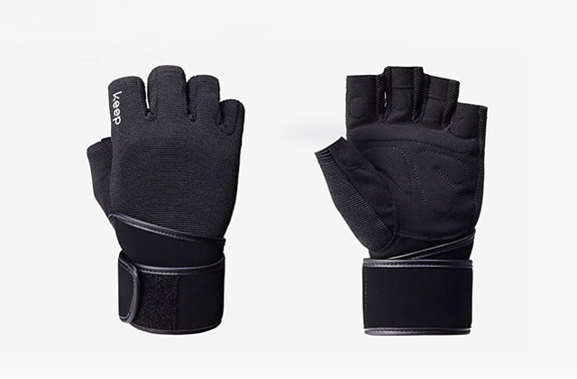 健身手套选择大一点还是小一点_健身手套买大点好还是小点好_健身手套要选大一点