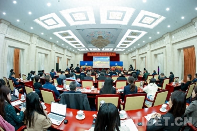 pg赏金大对决试玩版 “同心·共铸中国心”初心专场座谈暨表彰大会在京举行