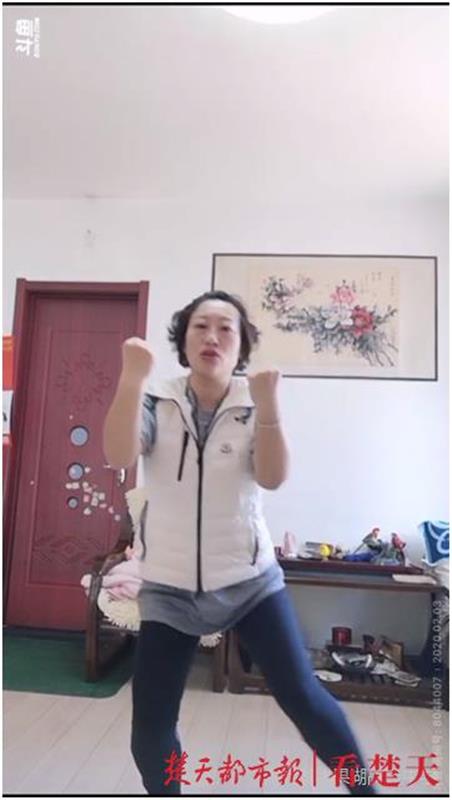 湖北省水果湖高级中学线上体育课_全身燃脂有氧操_运动操