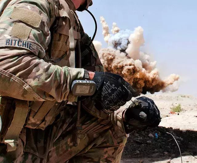 健身手套牌子_健身手套品牌_手套健身品牌排名