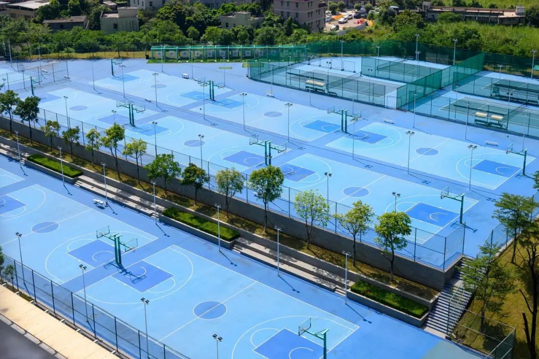 龙门综合训练器_龙门器健身_龙门练胸标准动作图解