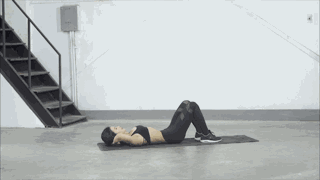 健腹轮正确用法_健腹轮练腹技巧_腹肌轮几个轮的好