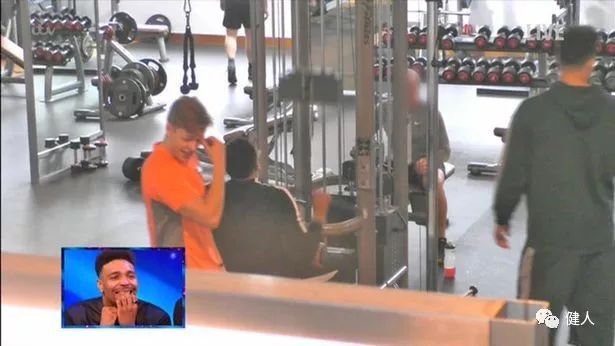 健身房放屁是否礼貌_健身时肠胃胀气原因_运动时想放屁6