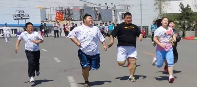 wnq跑步机履带偏右_跑步机膝盖损伤原因_跑步机历史渊源