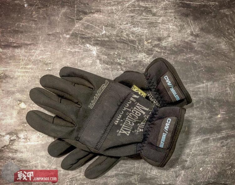 战术手套测评_健身手套尺寸_Fast-Fit绝缘版手套评测