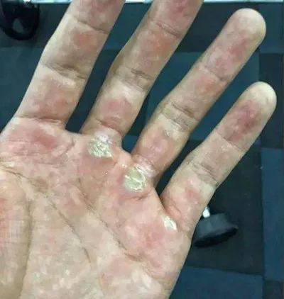 健身手套作用_防滑健身手套推荐_健身手套新鲁鹰