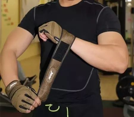 健身手套作用_健身手套新鲁鹰_防滑健身手套推荐