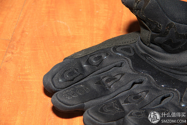 不同季节骑行手套推荐_骑行手套选购指南_健身手套博尔的怎样