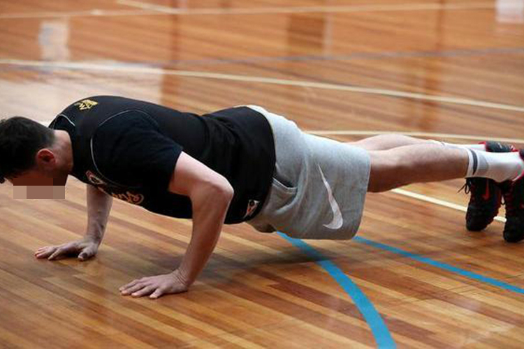 pg电子赏金试玩app 8个动作一星期让胸变大