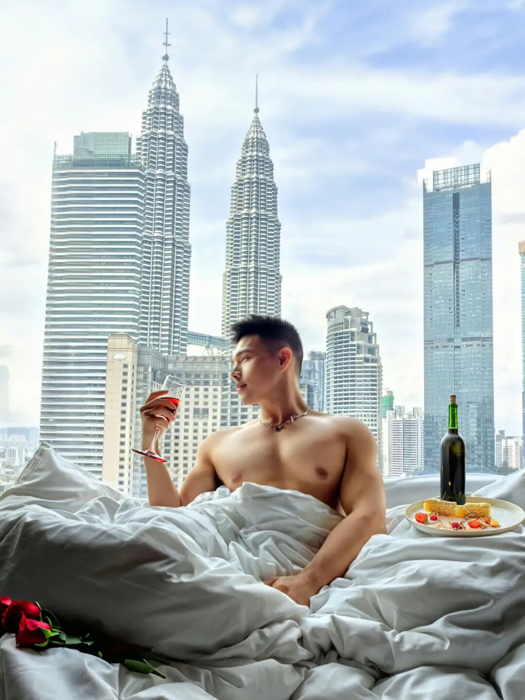 健身激励_胸肌哥7大锻炼方法增强胸肌_肌肉男身材