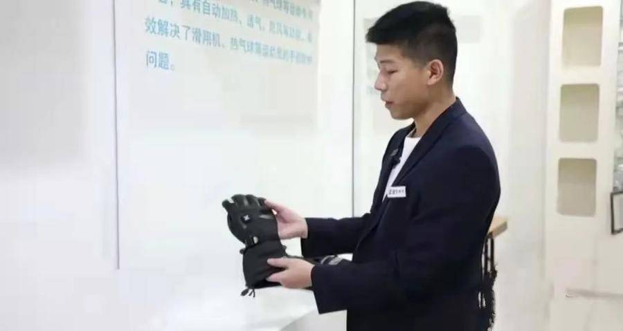 送人送健身手套_ 欧洲市场手套需求增长 _嘉祥县手套产业出口量