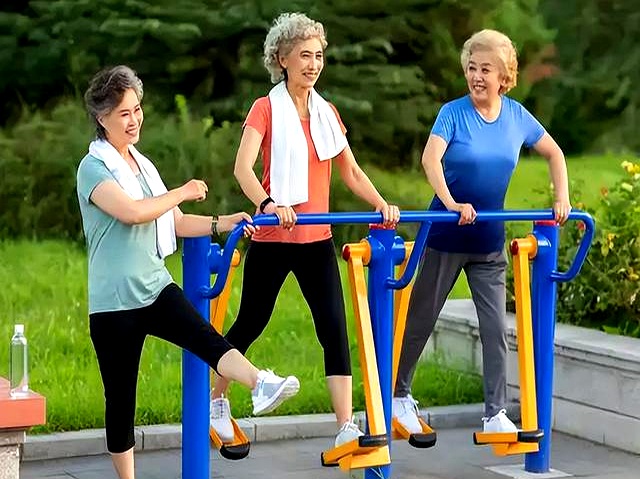 pg网赌软件下载 抗衰的尽头是练肌肉，人民日报力荐增肌指南，总有一款适合你！