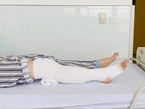 膝关节置换术康复计划_膝盖置换术后如何锻炼_膝关节置换术后康复训练