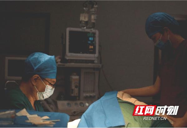 pg赏金女王单机版试玩平台 如何减轻分娩疼痛？全程无痛分娩给予温柔呵护