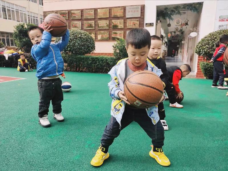 冬季学生体育锻炼的重要性_冬季儿童户外运动_科学锻炼增强体质