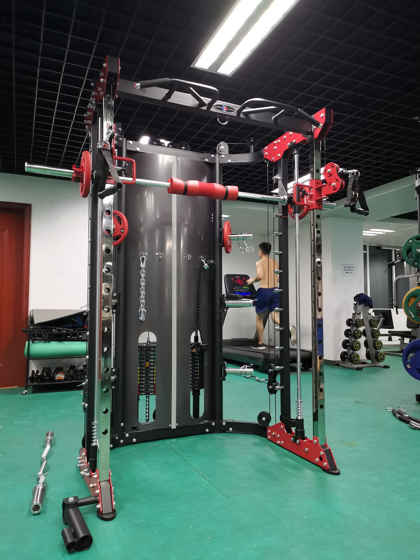 pg电子娱乐平台 多功能综合训练器怎么使用？多功能综合训练器使用指南！