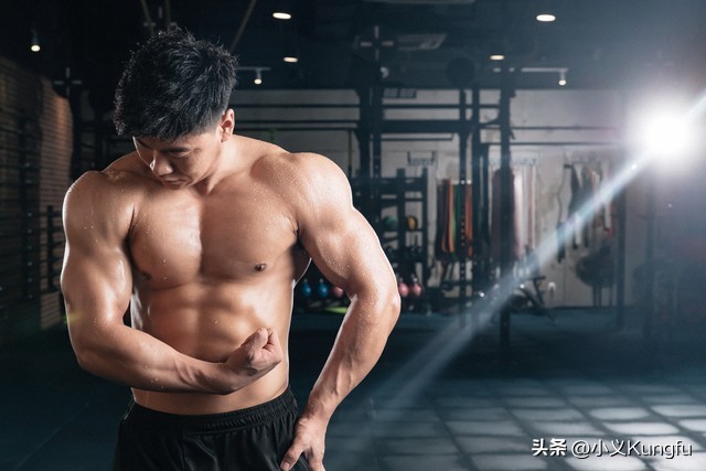 练胸肌可以丰胸吗_胸肌可以天天练吗_练胸肌可以改善胸下垂吗