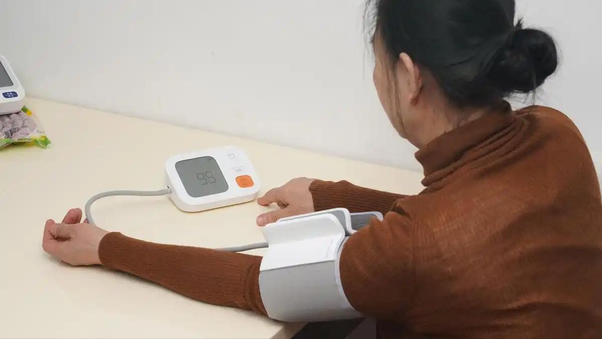 正常人的收缩压是多少?_高血压诊断标准_中老年人血压波动