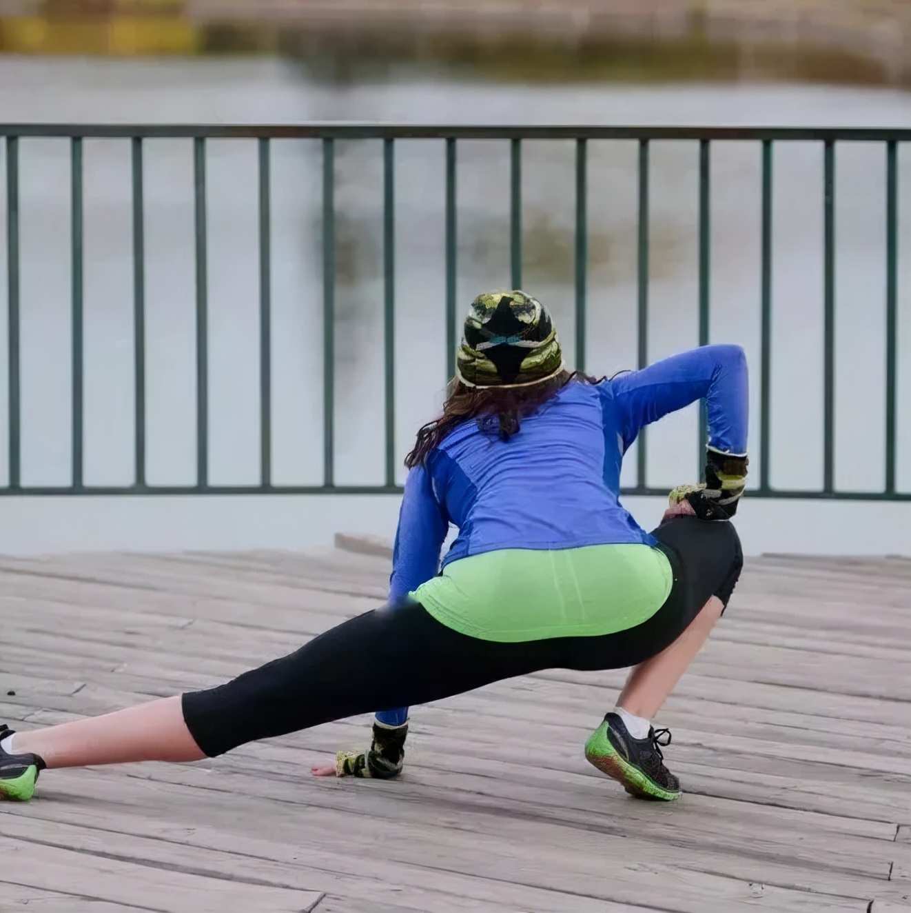 跑步小腿变粗真相_练跑步机时适合听的歌_跑步前拉伸坏处