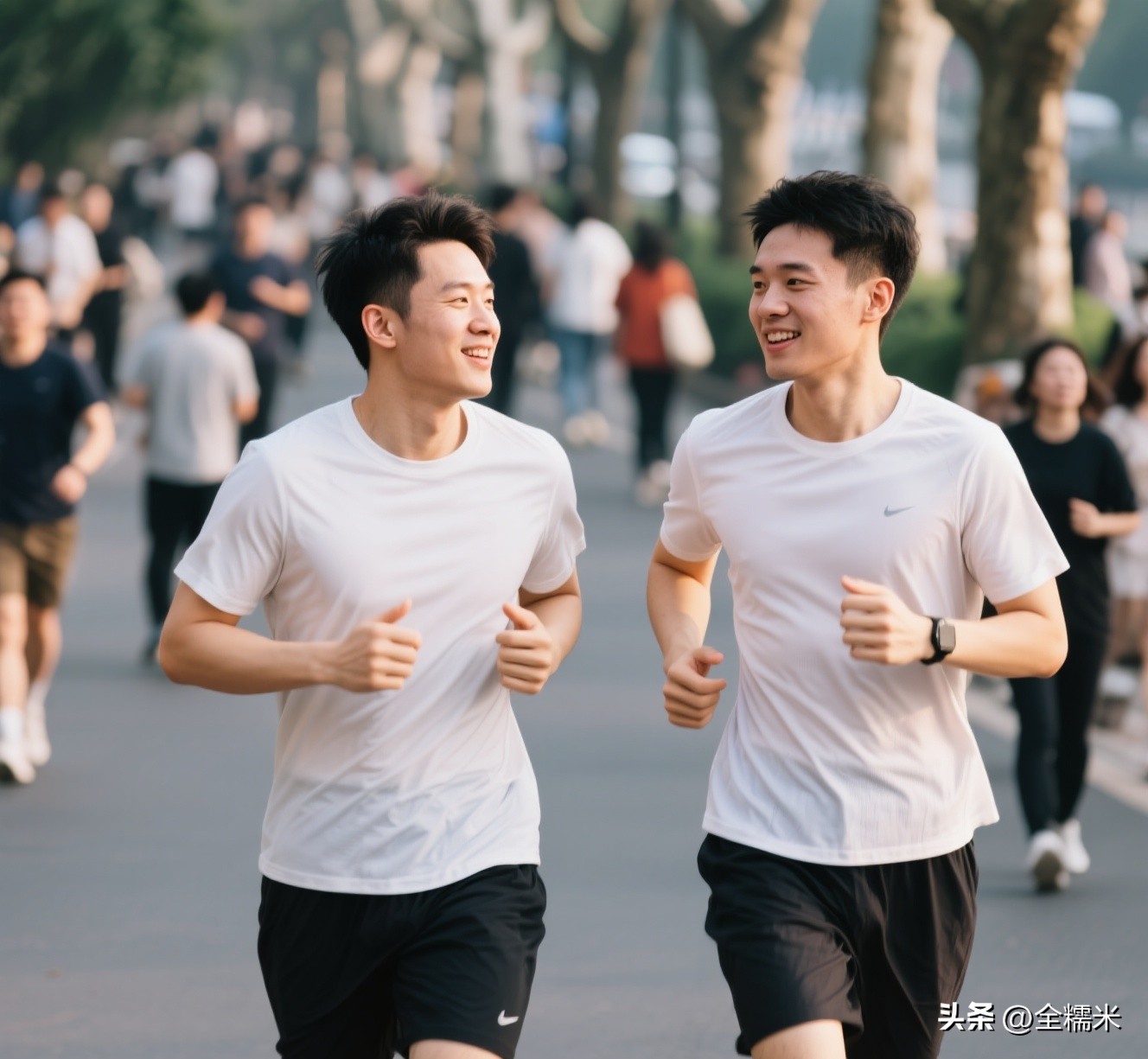 慢跑正确方法_跑步膝盖疼要多久才好_慢跑避免受伤