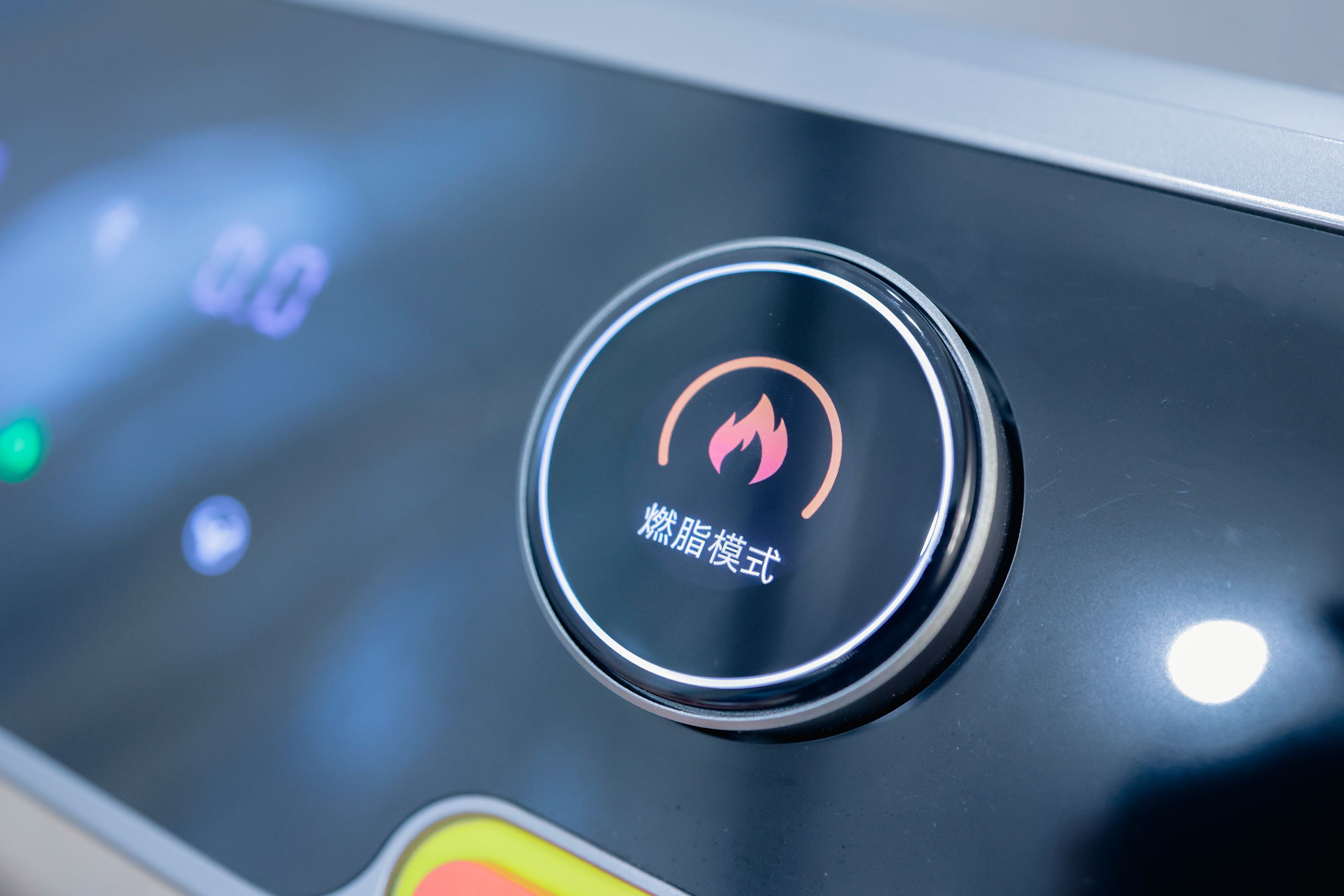 荣耀亲选磁悬浮减震跑步机品质做工分析_荣耀亲选磁悬浮减震跑步机免安装收纳设计_什么牌子的家用跑步机好