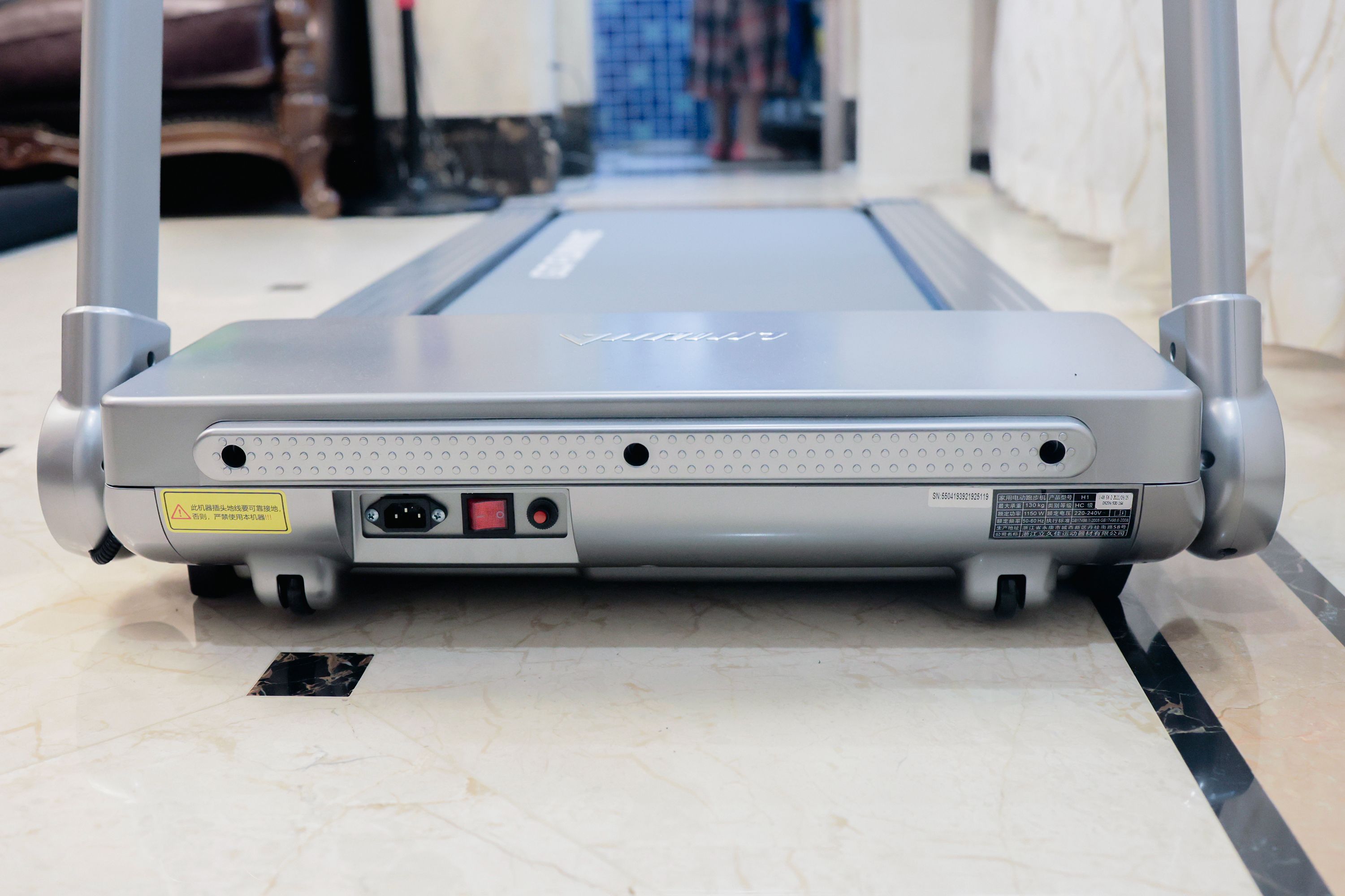 什么牌子的家用跑步机好_荣耀亲选磁悬浮减震跑步机免安装收纳设计_荣耀亲选磁悬浮减震跑步机品质做工分析