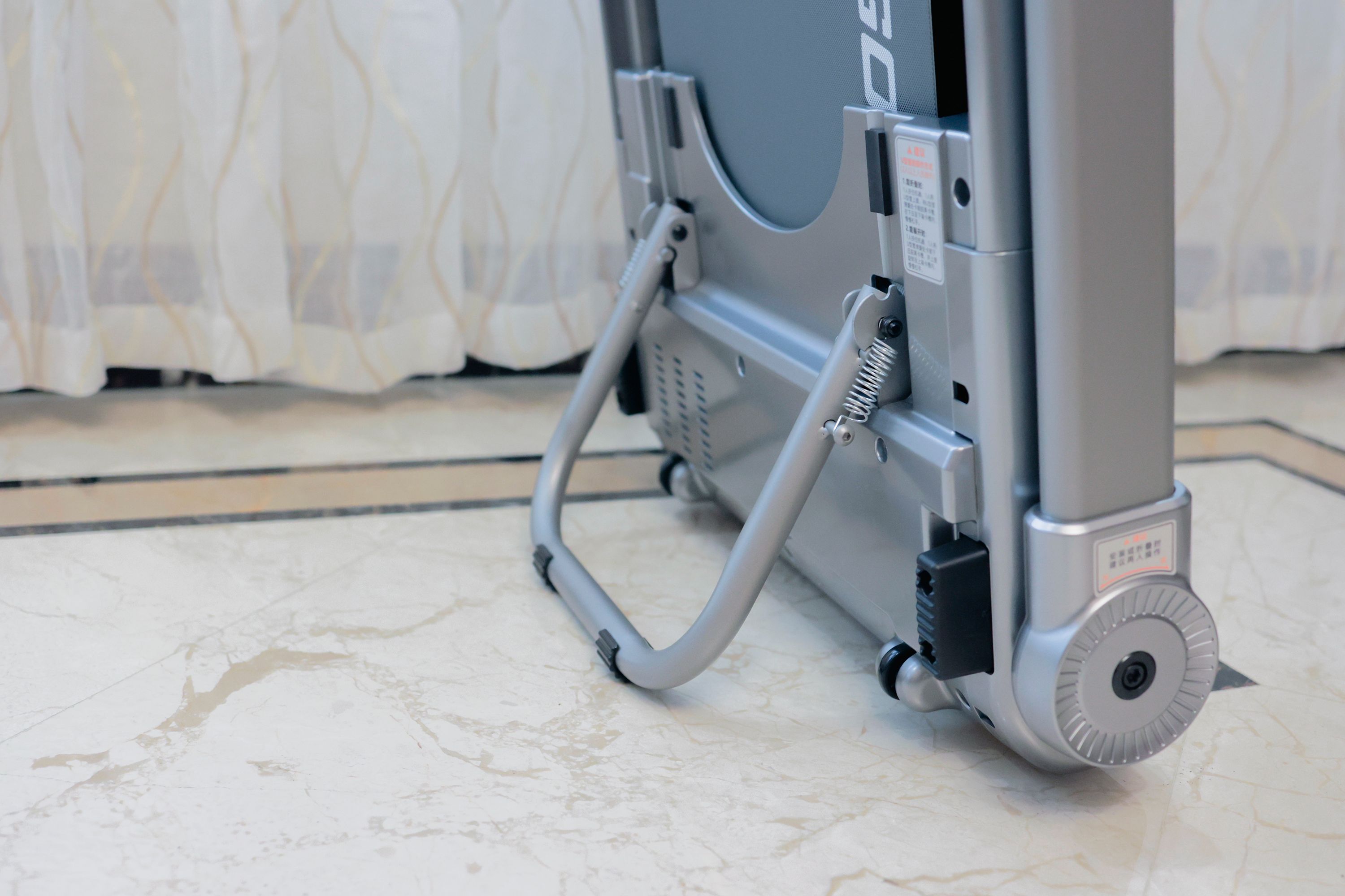 荣耀亲选磁悬浮减震跑步机免安装收纳设计_荣耀亲选磁悬浮减震跑步机品质做工分析_什么牌子的家用跑步机好