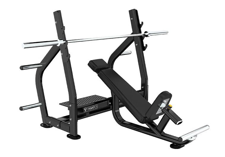 综合训练器 胸肌_深蹲卧推架选购指南_卧推架使用方法