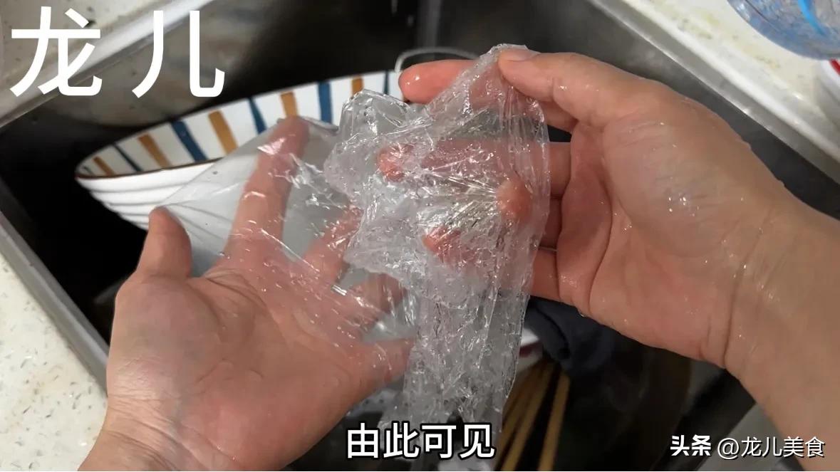 戴手套的正确方法_一次性手套正确戴法_健身手套松一点