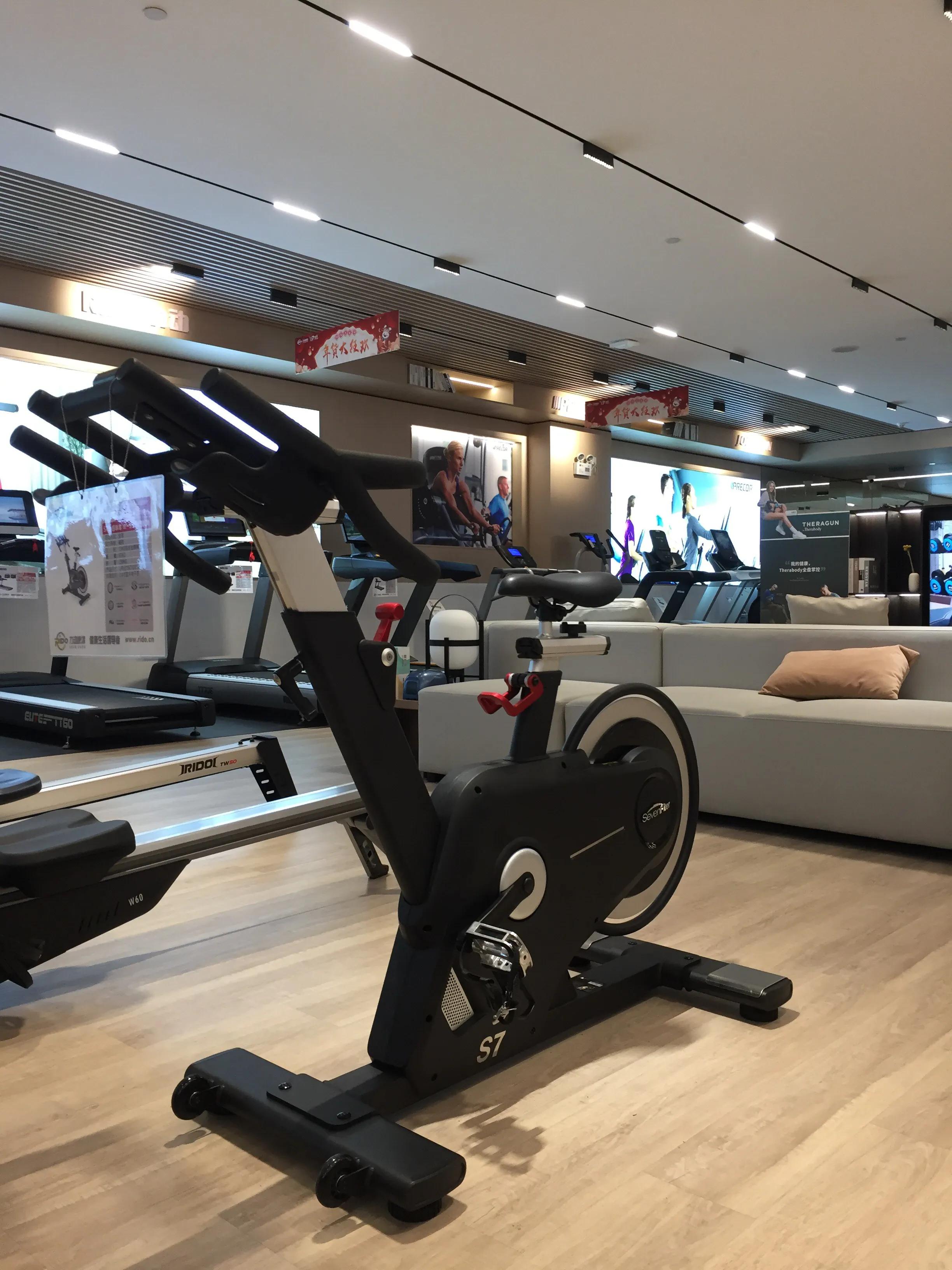 pg棋牌 很多人在选购跑步机无从下手，今天给大家讲解一下选跑步机的要点