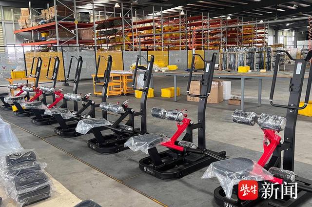 三飞体育综合训练器_大型全身综合训练器_扬州健身器材出口