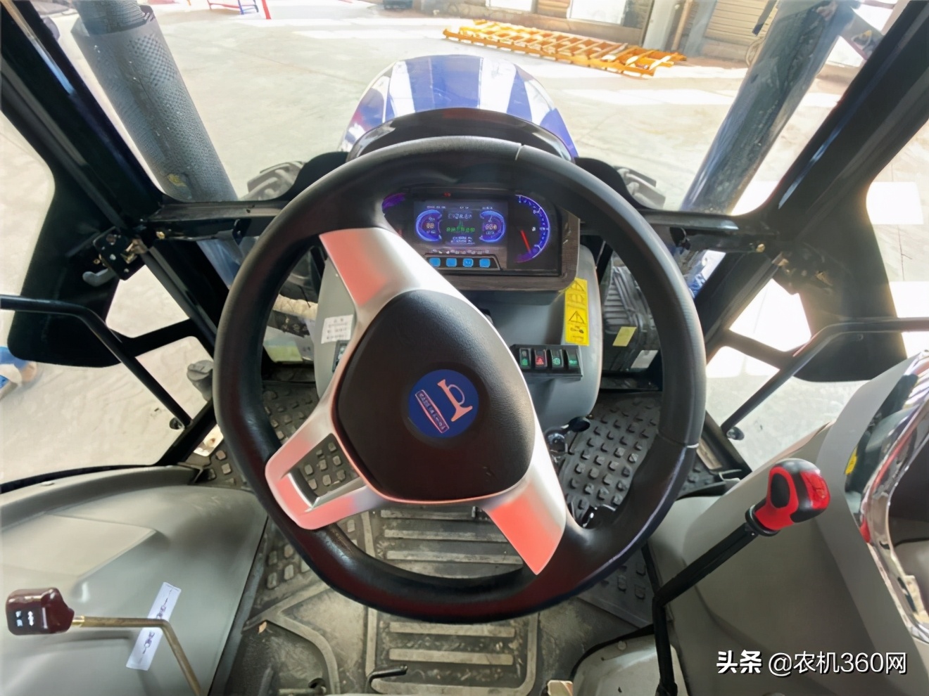 迪玛驰拖拉机经销商催货 孟祥瑞扬州蹲守 迪玛驰拖拉机市场火爆_佳木斯农机经销商名单