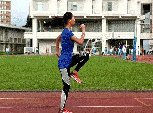 静态拉伸危害_拉伸运动误区_瑜伽拉力带锻炼方法