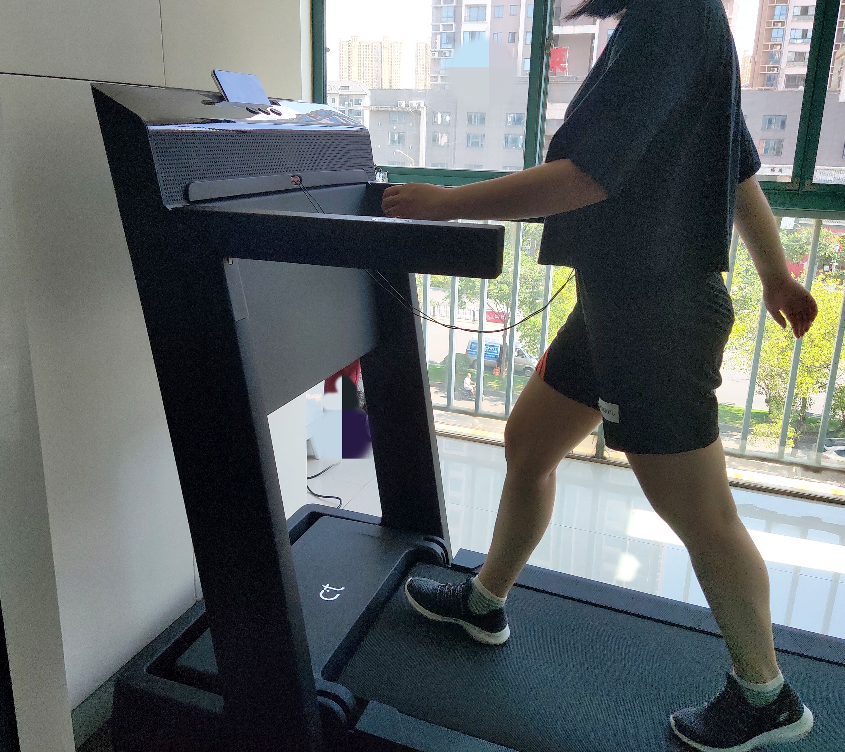 科学跑步保护膝盖_家用跑步机十大名牌是什么,跑步机什么牌子好?_跑步姿势不当运动损伤