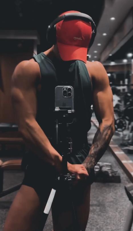 街头极限健身没有腿部?_夏天健身运动_水上飞人极限运动