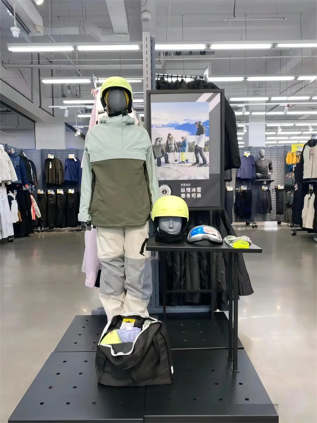 迪卡侬 健身手套_迪卡侬性价比产品 寒潮销售火爆 迪卡侬品牌形象提升