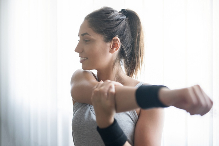 徒手训练手腕疼痛缓解方法_健身手套+护腕_健身戴护腕好处与坏处