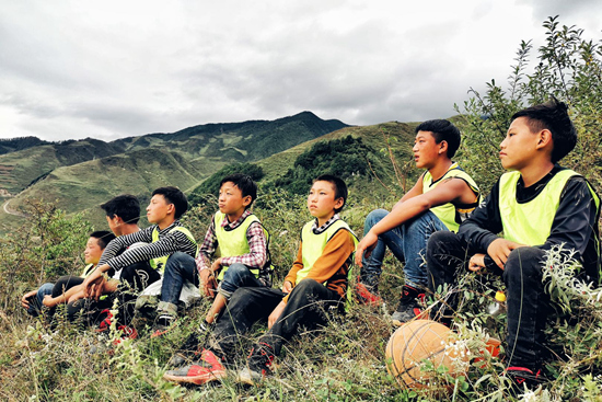 运动跑步的简笔画_运动跑步怎么画_小朋友跑步运动简笔画