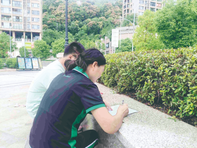 pg麻将胡了试玩平台 居民投诉广场舞噪音扰民 社区安装“控音神器”解忧