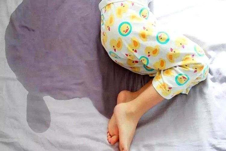 戒尿布最佳年龄_什么时候可以训练幼儿大小便_过早纸尿裤训练