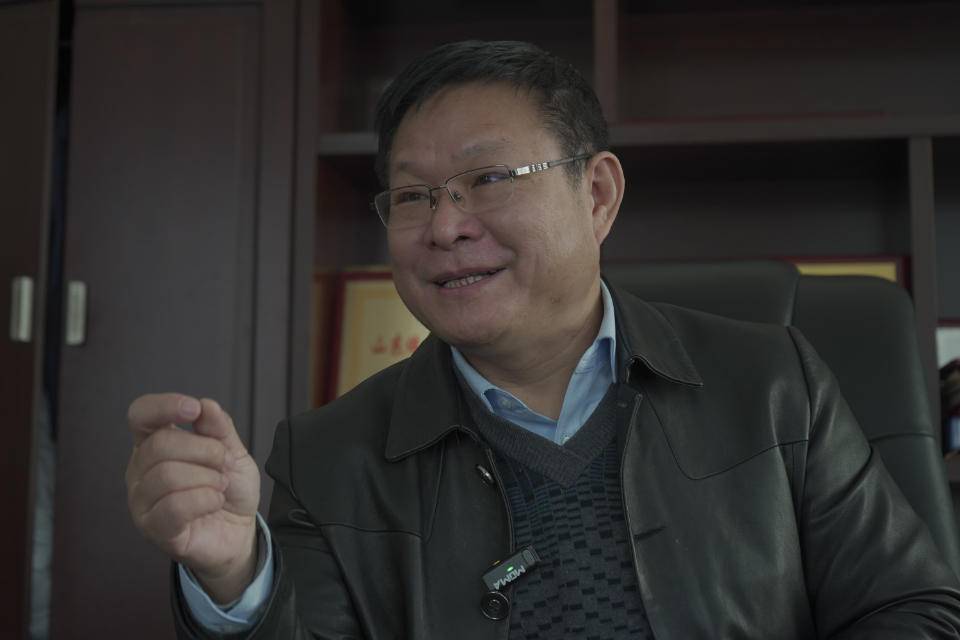 建华中兴手套出口业务_嘉祥滑雪手套产业_专业健身手套